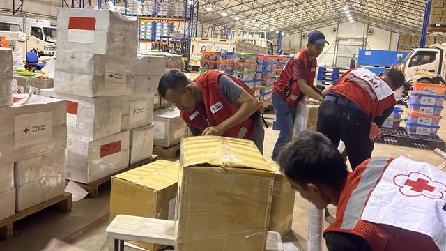 Palang Merah Indonesia (PMI) mengirimkan bantuan kemanusiaan untuk masyarakat terdampak gempa bumi di Myanmar.