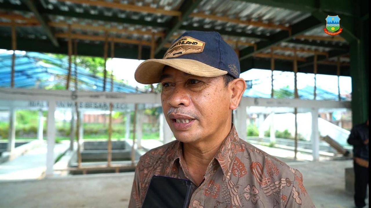 Kadiskanak Garut, Sofyan Yani mengatakan, tingkat angkat kesembuhan hewan PMK di Garut cukup tinggi, meskipun kematian hewan ternak akibat PMK masih ditemukan di beberapa wilayah. (Liputan6.com/Jayadi Supriadin)