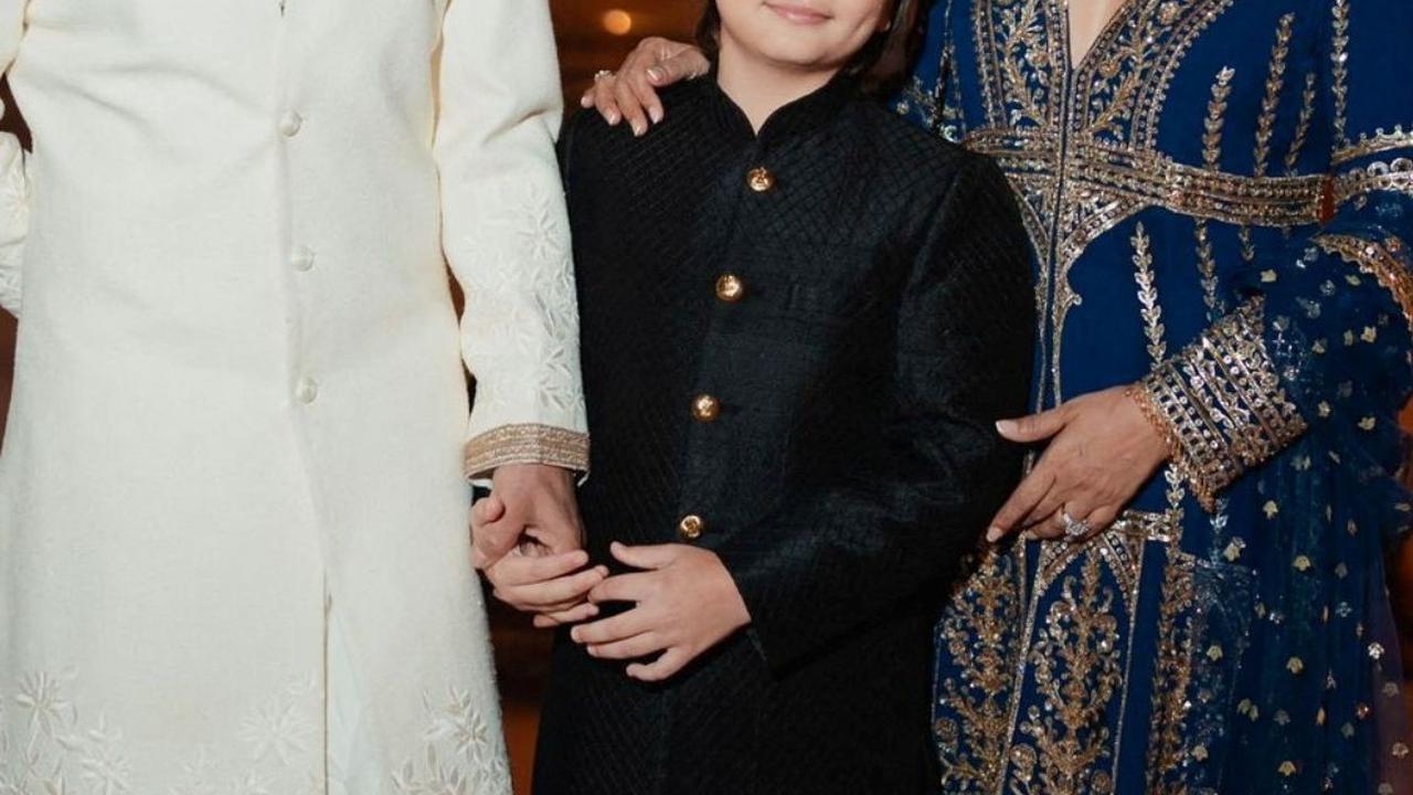 Aktor Shah Rukh Khan bersama istrinya Gauri dan putra mereka AbRam saat menghadiri perayaan pranikah Anant Ambani, putra Mukesh Ambani, Ketua Reliance Industries, dan Radhika Merchant, putri industrialis Viren Merchant di Jamnagar, Gujarat, India.