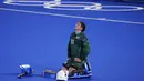 Kiper Jepang Takashi Yoshikawa bereaksi setelah timnya kalah dari Spanyol dalam pertandingan hoki lapangan putra Olimpiade Tokyo 2020, pada 28 Juli 2021, di Tokyo, Jepang. (AP Photo/John Locher)