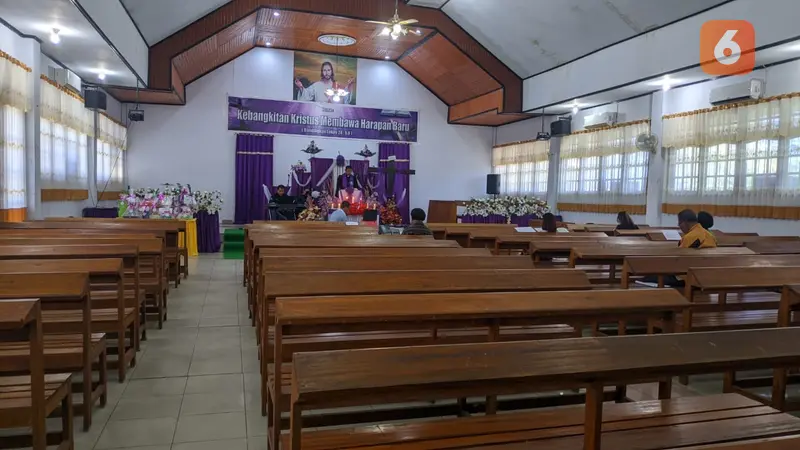 ibadah minggu di gereja Kristen Sulawesi Tengah (GKST) Jemaat Victory Palu