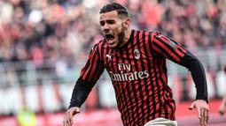 2. Theo Hernandez - Hernandez menjadi motor dan andalan sebagai bek sayap AC Milan pada musim ini. Pemain berusaia 23 tahun ini memiliki kelebihan dalam menerobos lini pertahan lawan dan menjadi bek sayap berprospek cerah saat ini. (AFP/Marco Bertorello)