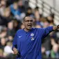 Manajer Chelsea, Maurizio Sarri, tidak puas dengan hasil imbang yang diraih saat menghadapi West Ham United dalam laga lanjutan Premier League di London Stadium, Minggu (23/9/2018).  (AP Photo/Matt Dunham)