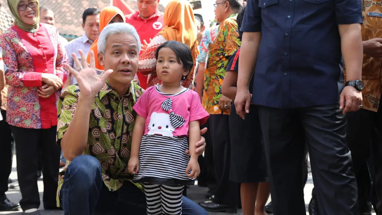 Bocah TK Pemberani Cegat Gubernur Jateng