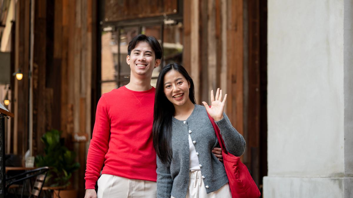 5 Pasangan Zodiak Anti Clingy yang Punya Hubungan Langgeng