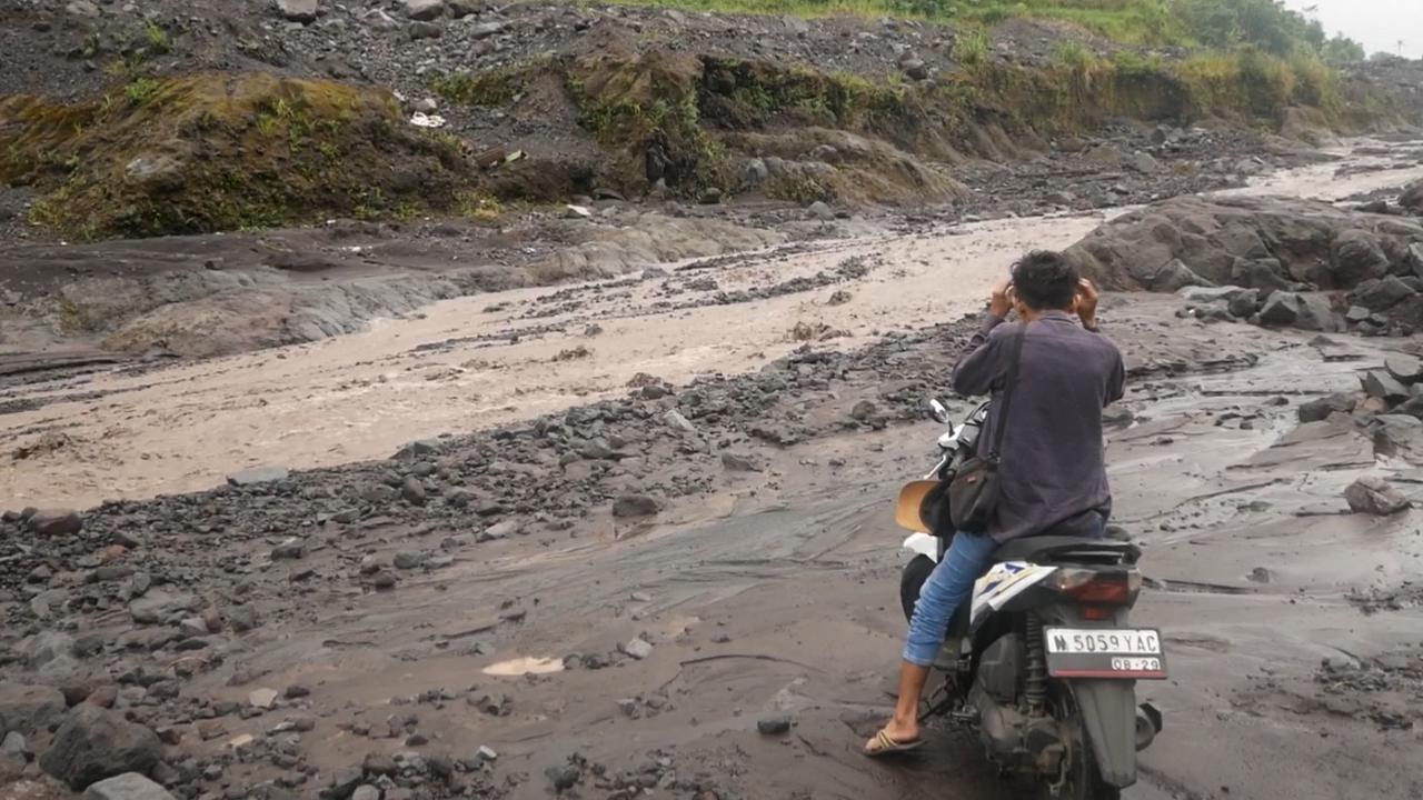 Banjir Lahar Dingin Semeru, Jalur Alternatif Antar Kabupaten Ditutup Sementara