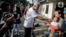 Ganjar lari pagi sekitar pukul 06.11 WIB dari tempat dia menginap di rumah warga semalam. Saat lari pagi, Ganjar disambut meriah warga sekitar. (Liputan6.com/Faizal Fanani)