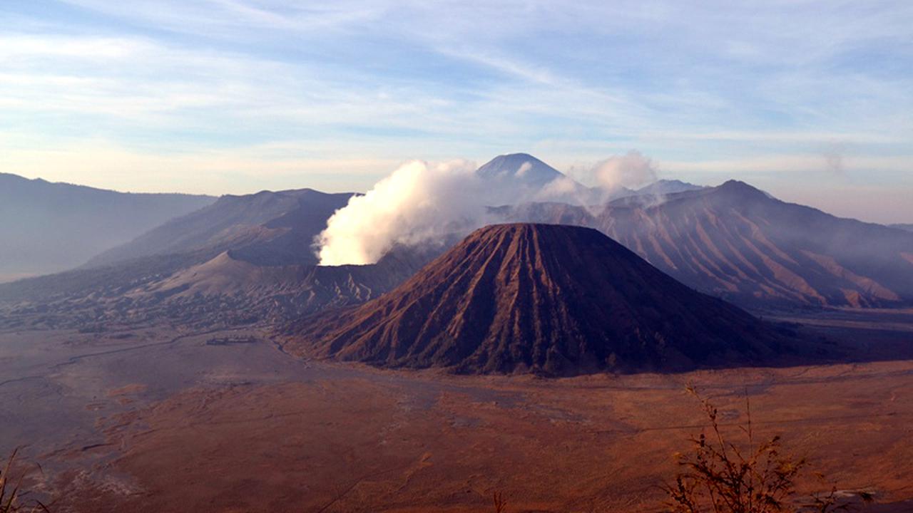 Lautan Pasir Gunung Bromo Terancam Memadat