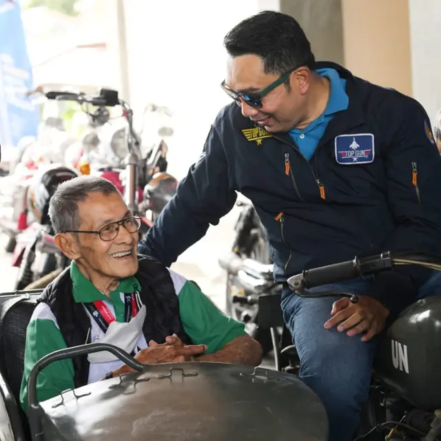 Ridwan Kamil Bonceng Legenda Pembalap Indonesia Keliling Kota Mataram