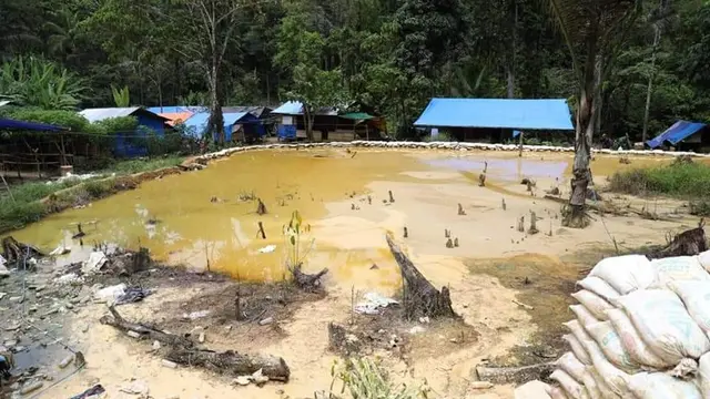 Limbah bahan kimia berbahaya "Sianida" di tambang emas ilegal Suwawa (Arfandi Ibrahim/Liputan6.com)