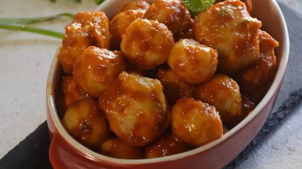 Cilok merupakan jajanan tradisional asal Jawa Barat. Cilok biasanya berupa bola bulat yang terbuat dari tepung sagu atau aci.