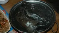 Berani Cicipi Kuliner Ayam Hitam yang Eksotis?