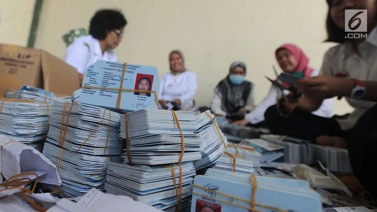 Sejumlah PNS Diterjunkan Untuk Menghancurkan E-KTP