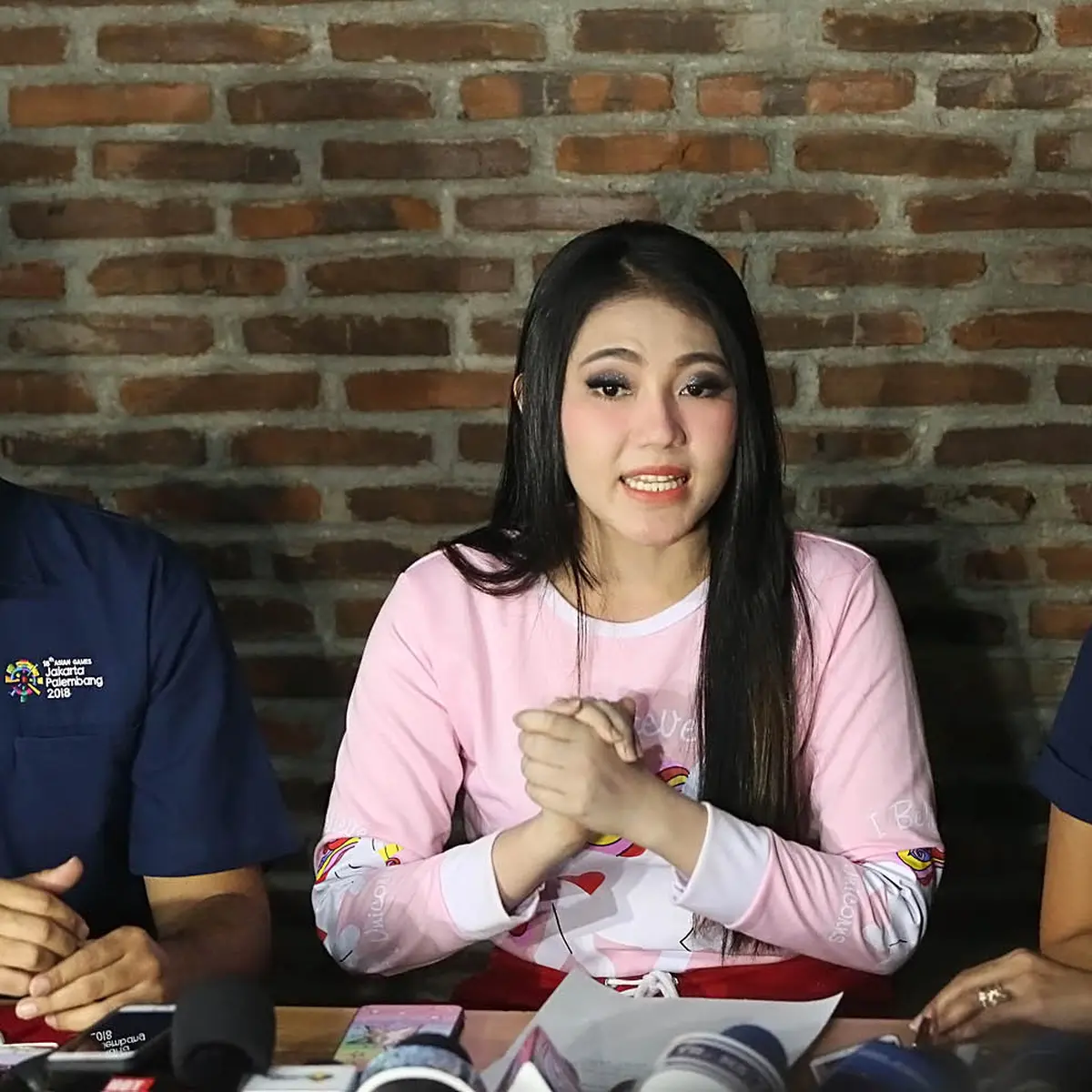 Alasan Via Vallen Mengunggah Chat Mesum dari Pesepak Bola Terkenal -  Entertainment Fimela.com