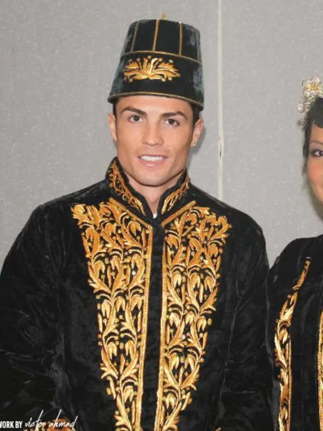 6 Editan Foto Cristiano Ronaldo Menganggur Cari Kerjaan Ini Kocak