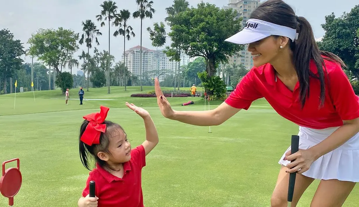 Farah Quin (Instagram/farahquinnofficial)