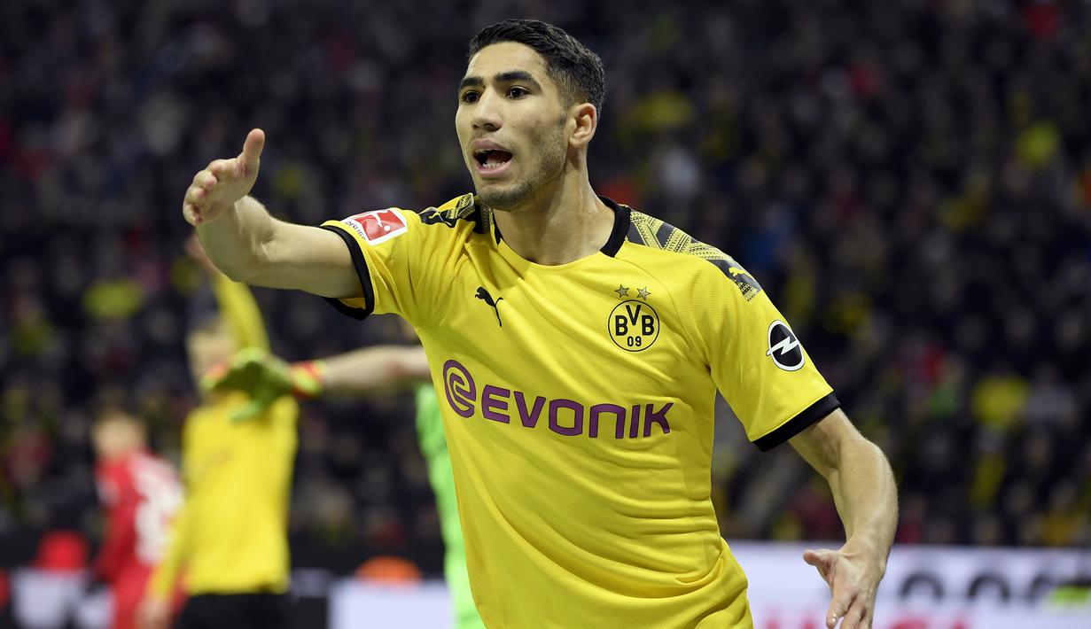 2. Achraf Hakimi (36,3 kmph) - Pemain yang baru bergabung dengan Inter Milan ini memiliki kemapuan passing dan dribbling yang luar biasa di. Achraf Hakimi tercatat mampu berlari dengan kecepatan mencapai 36,3 kmph. (AFP/Ina Fassbender)