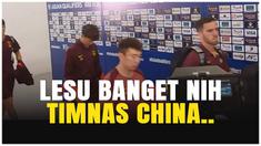 Laga panas antara Timnas Indonesia vs Timnas China di Stadion Gelora Bung Karno (GBK) berakhir dengan kemenangan membanggakan bagi Garuda! Namun, sorotan tidak hanya tertuju pada kemenangan Indonesia ekspresi lesu para pemain China saat meninggalkan ...