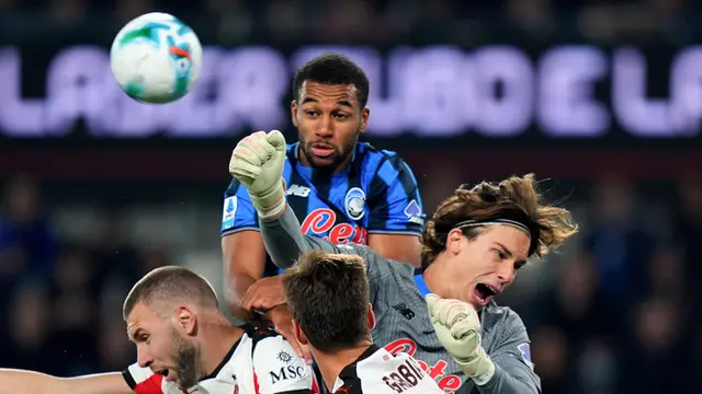 Foto: Duel Sengit Atalanta vs AC Milan Berakhir Imbang, Lookman Gagalkan Kemenangan Rossoneri