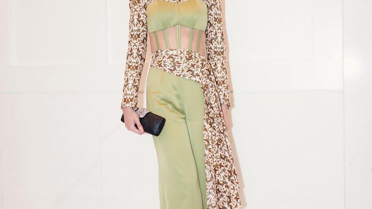 6 Gaya Kompak Aurel Hermansyah dan Aaliyah Massaid Kenakan Kebaya Hijau, Saudara Ipar Rasa Kandung