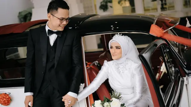 8 Gaya Elegan Nadya Mustika dari Akad hingga Resepsi, Kenakan Kebaya Sunda dna Dress Putih yang Cantik