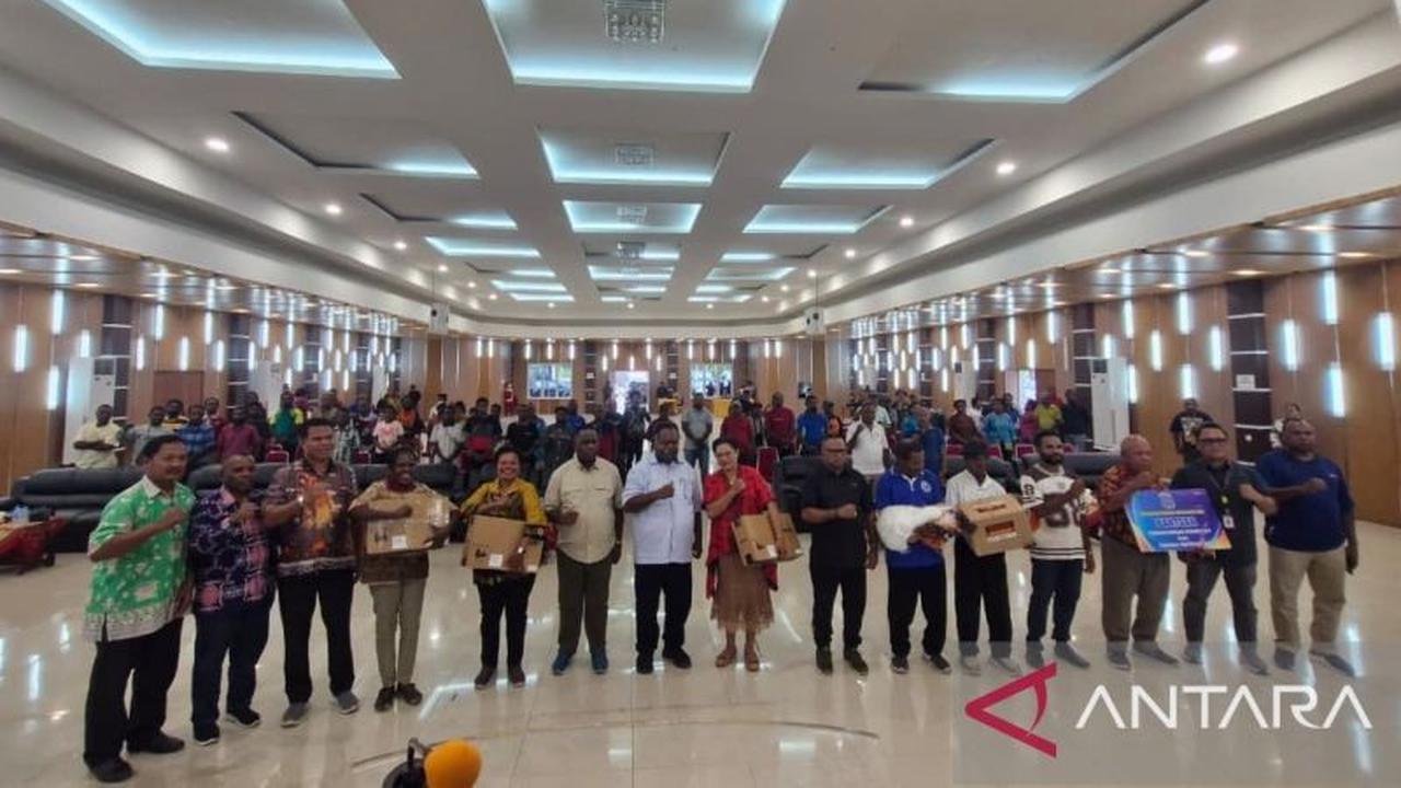Pemprov PBD Salurkan Ratusan Bantuan Jaring Nelayan Papua Barat Daya untuk Tingkatkan Ekonomi OAP
