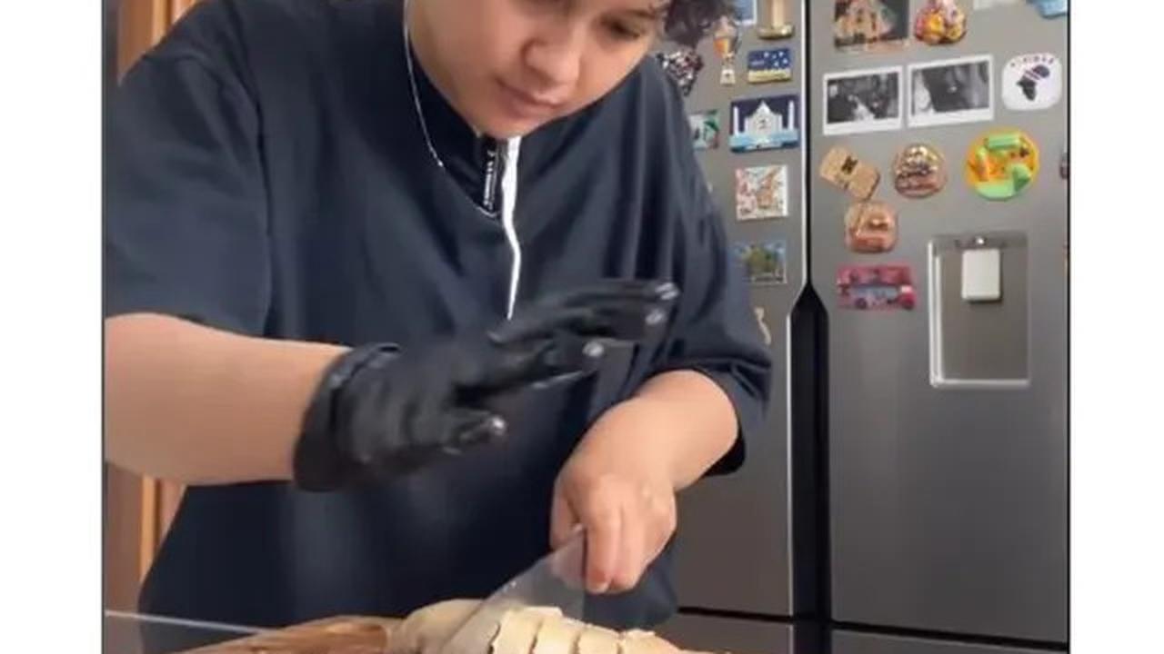 Jadi Chef Pribadi, Ini 6 Potret Arre Prianto Siapkan Hidangan Keluarga Nikita Willy