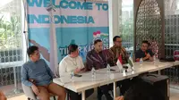 Pelatih asal Uzbekistan, Timur Kapadze menjalani sesi konferensi pers di Terasultan, Masjid Istiqlal, Jakarta, Jumat (21/11/2025). (Bola.com/Hery Kurniawan)