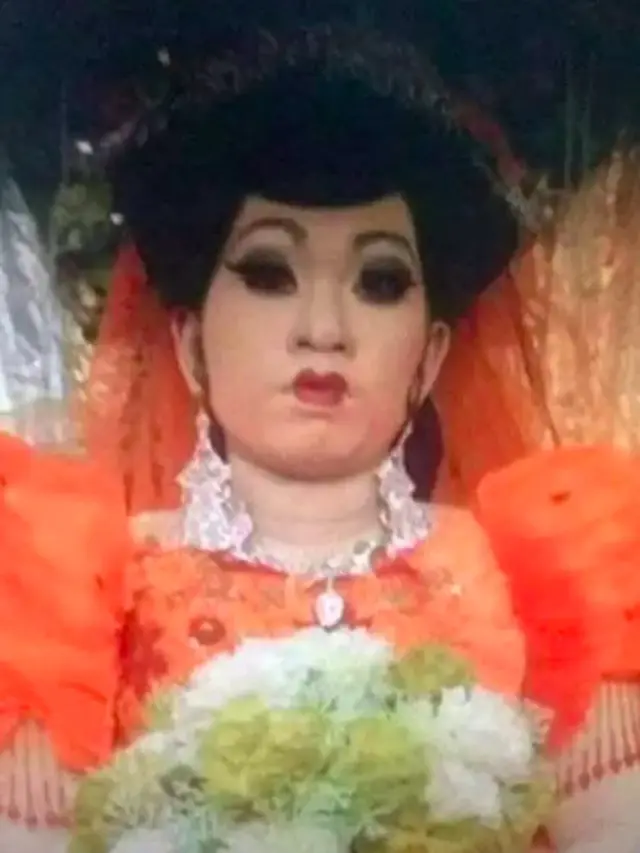 7 Potret Pengantin dengan Riasan Unik
