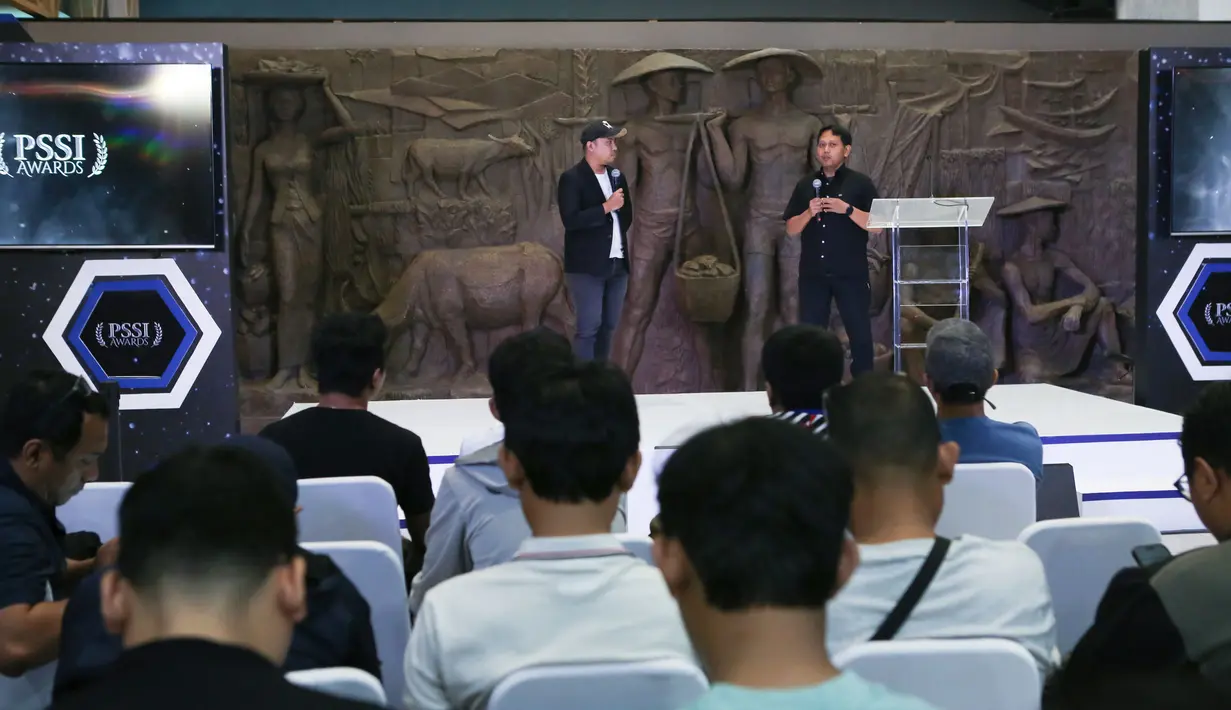 Sebanyak 70 foto terpilih yang ditampilkan merupakan hasil kurasi oleh dua wartawan senior, Arief Bagus dan Yuniadhi Agung. (Dok. PSSI Pers/PFI Jakarta)