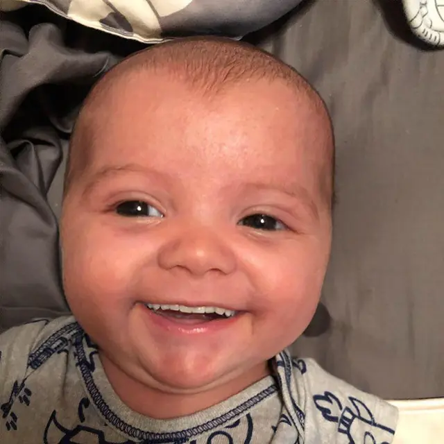 Editan Foto Bayi Saat Punya Gigi Bak Orang Dewasa ini Bikin Tepuk Jidat