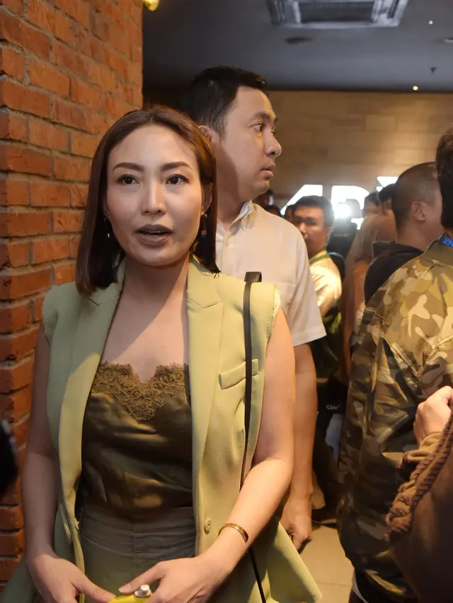 [Bintang] Ayu Dewi