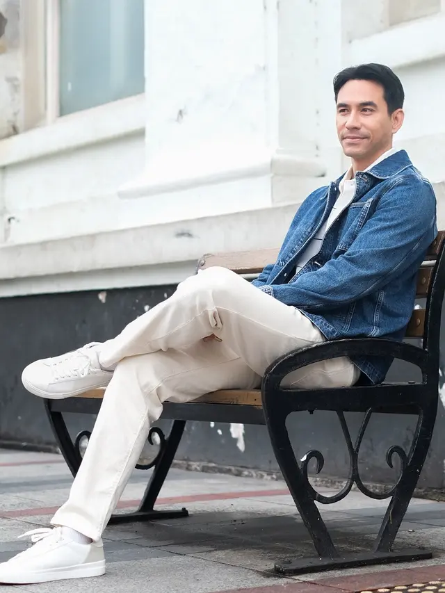 Darius Sinathrya
