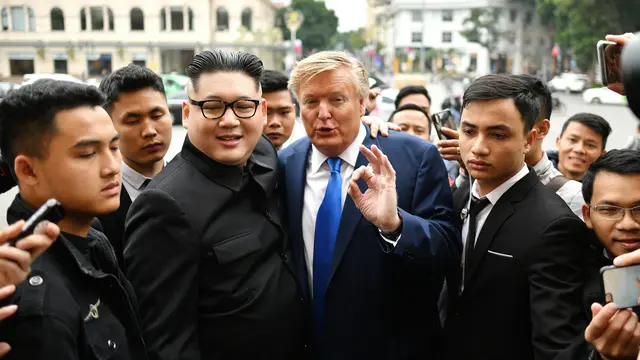 Donald Trump dan Kim Jong-un KW Bikin Heboh Vietnam