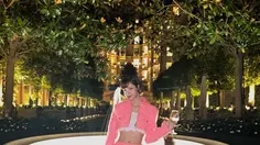 Potret Lisa BLACKPINK Pakai Setelan Tweed Pink, Gayanya Bak Barbie