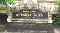 Pintu masuk Pantai Kuta Bali, salah satu destinasi wisata teramai tempat wisatawan melewatkan Malam Tahun Baru.(Dok Kori Sofianty)