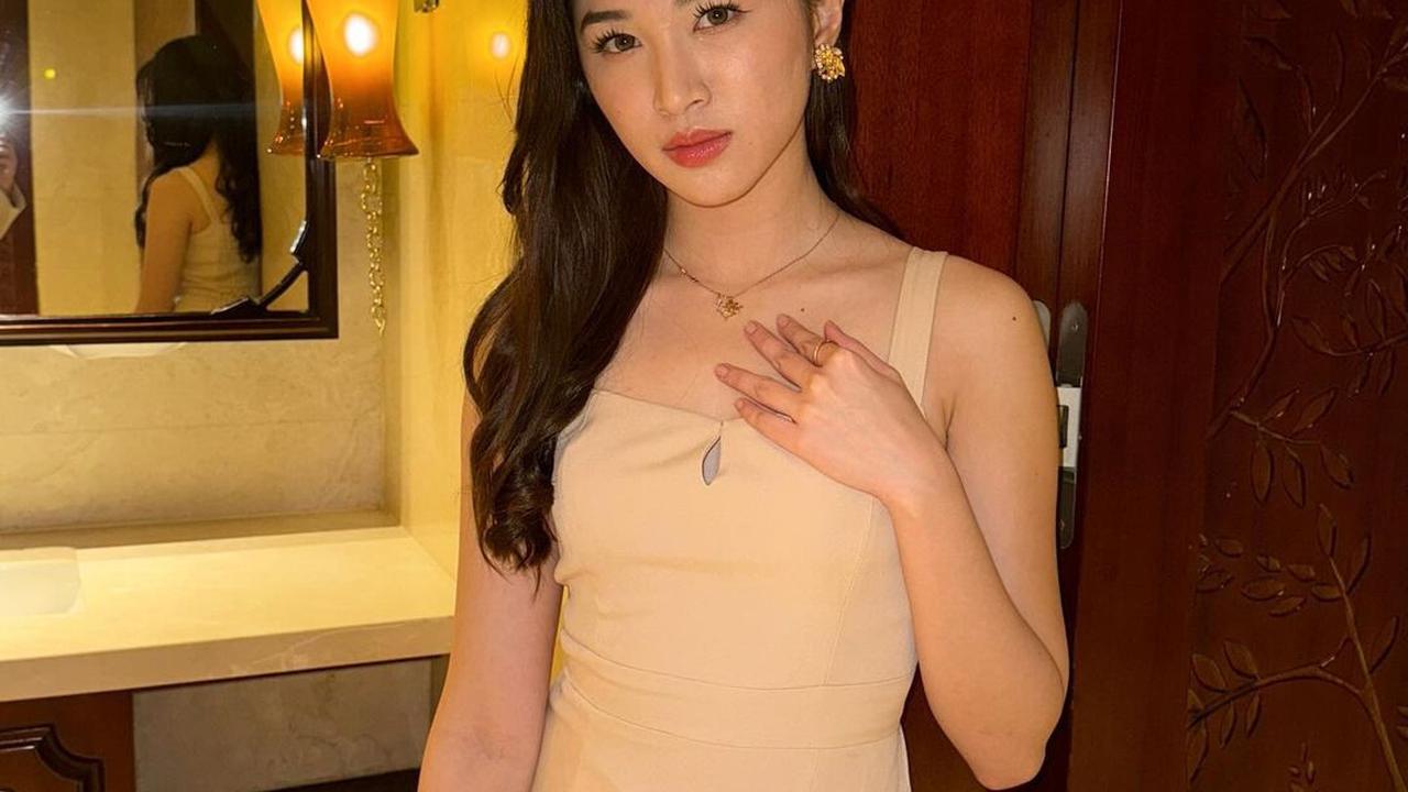 Potret Shani Eks JKT48 jadi Bridesmaid yang Mencuri Perhatian