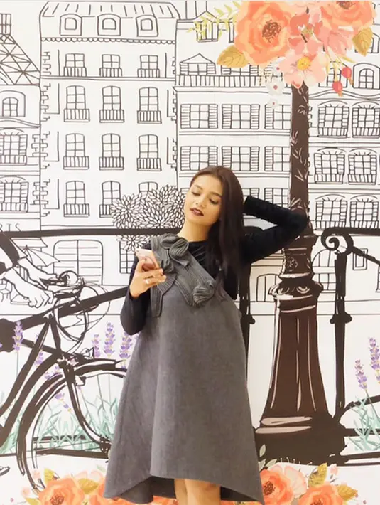 Citra Scholastika yang turut mengisi soundtrack film 'Mars Met Venus' itu juga menyoroti dampak buruk bagi korbannya. Setelah menjadi kakak kelas, berusaha menjadi salah satu pengurus OSIS untuk menyuarakan praktek tersebut. (Instagram/citrascholastika)