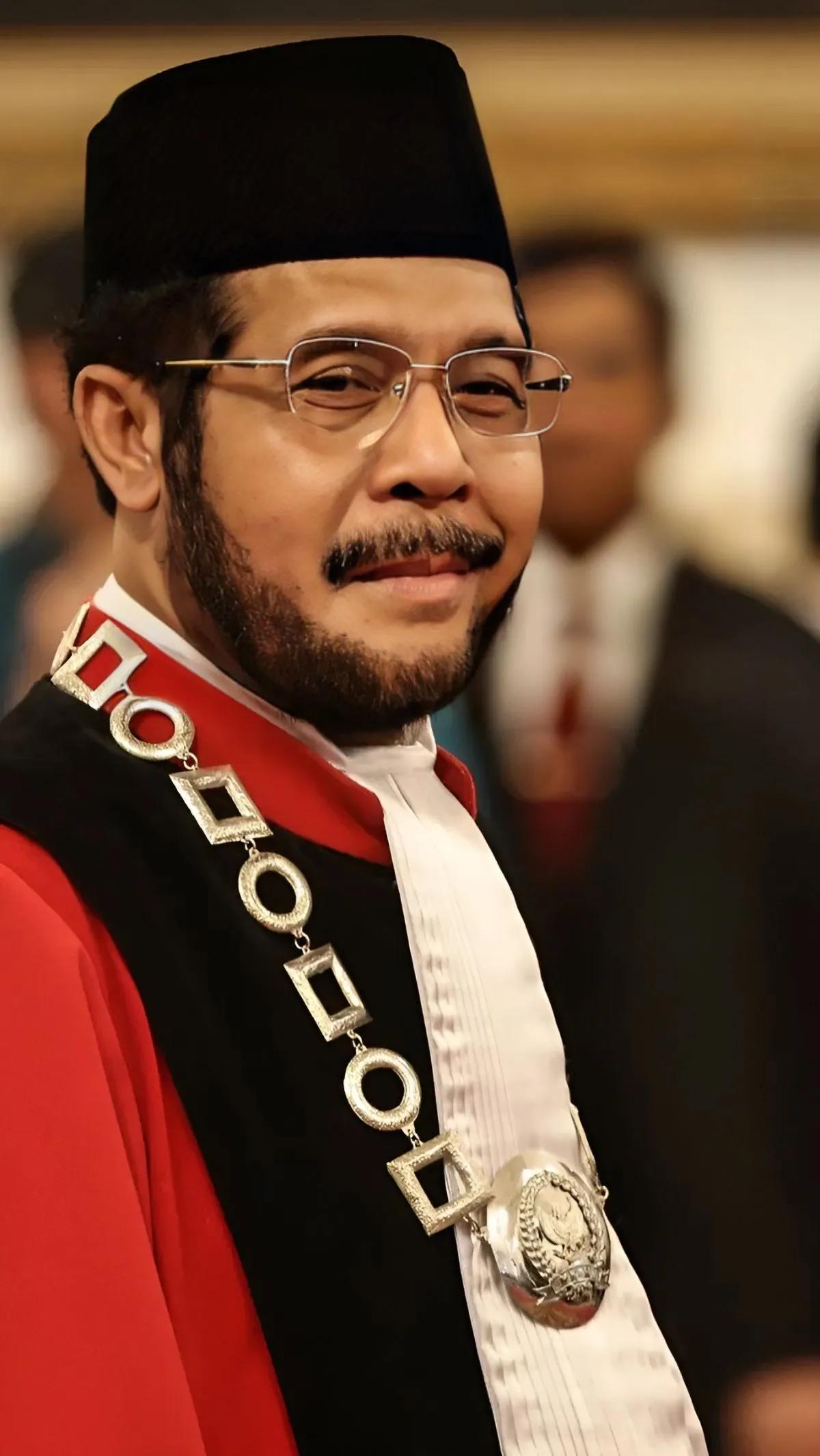 Diketahui, Ketua MK Anwar Usman menjadi hakim yang paling banyak dilaporkan, yaitu 15 laporan.<br>