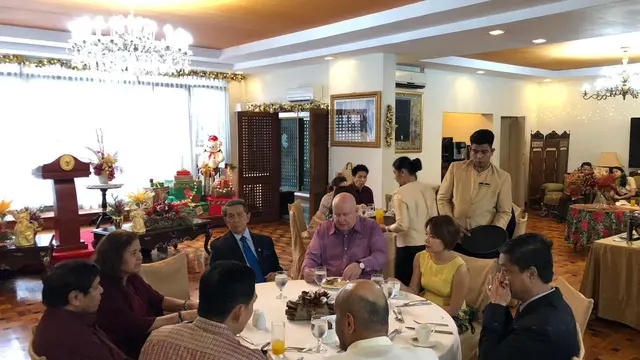 Dubes RI Filipina selenggarakan Open House Natal 2019 dan Tahun Baru 2020. (Dokumentasi KBRI Manila)