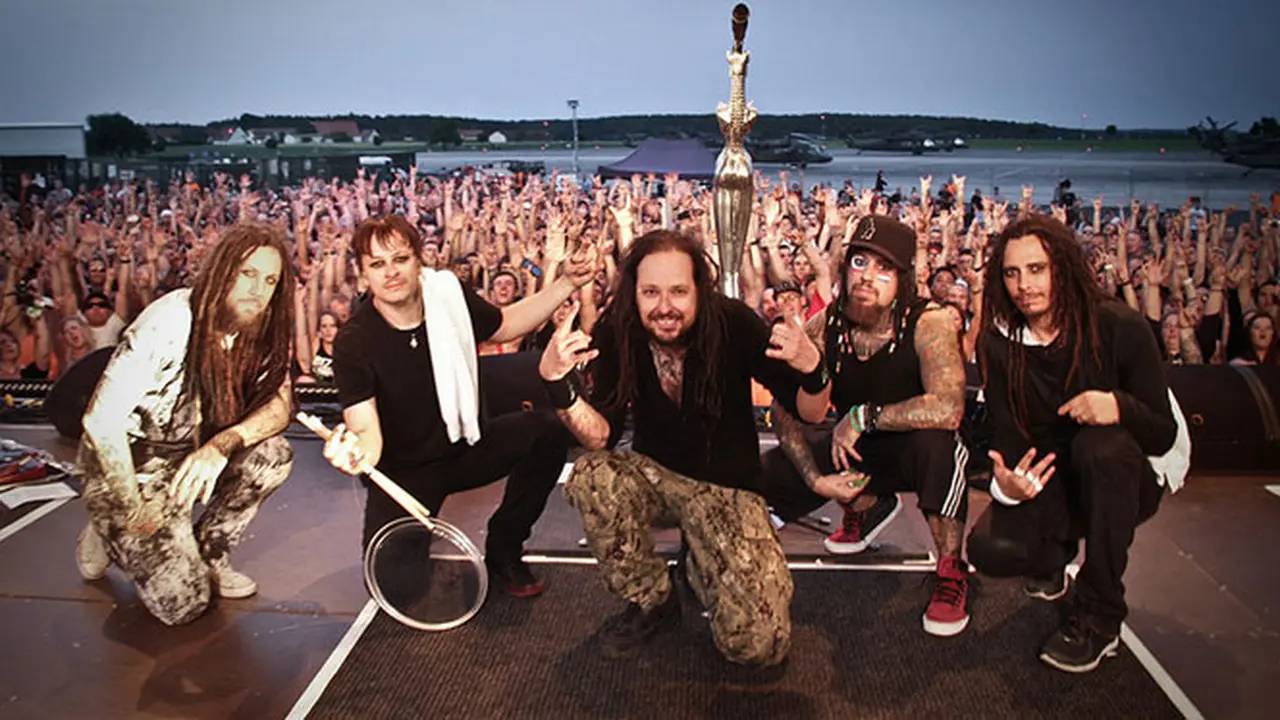 korn-140225c.jpg
