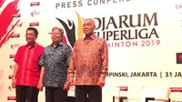 Ketua Panpel Djarum Superliga Badminton 2019, Achmad Budiharto (kiri), bersama Dewan Penasihat Djarum Foundation, Yan Haryadi Susanto, dan Alex Tirta, Ketua Harian PBSI. (Bola.com/Benediktus Gerendo Pradigdo)