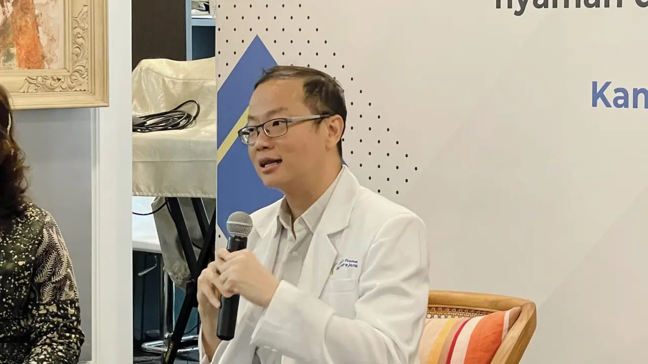 Dokter Spesialis Orthopedi & Traumatologi di Klinik Utama DR. Indrajana, dr Liauw Roger Leo SpOT Membahas tentang Artroskopi (Foto: Istimewa)