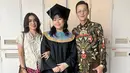 Ussy Sulistiawaty bangga Amel lulus SMA dan diterima di FKH IPB (Foto: Instagram ussypratama)