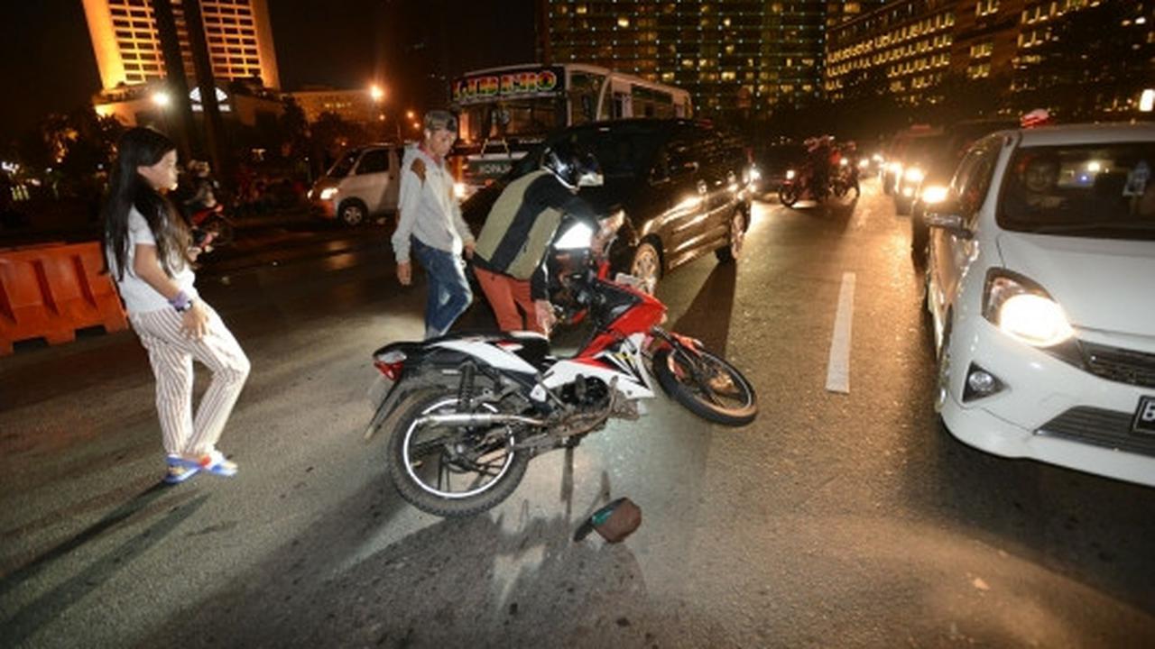 Berbagai pelanggaran lalu-lintas hiasi malam takbiran di Bundaran HI