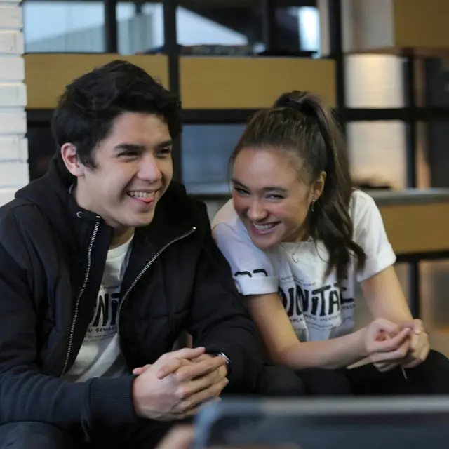 Momen Manis Al Ghazali dan Caitlin Helderman (sumber: instagram/caitlinhalderman/alghazali7)
