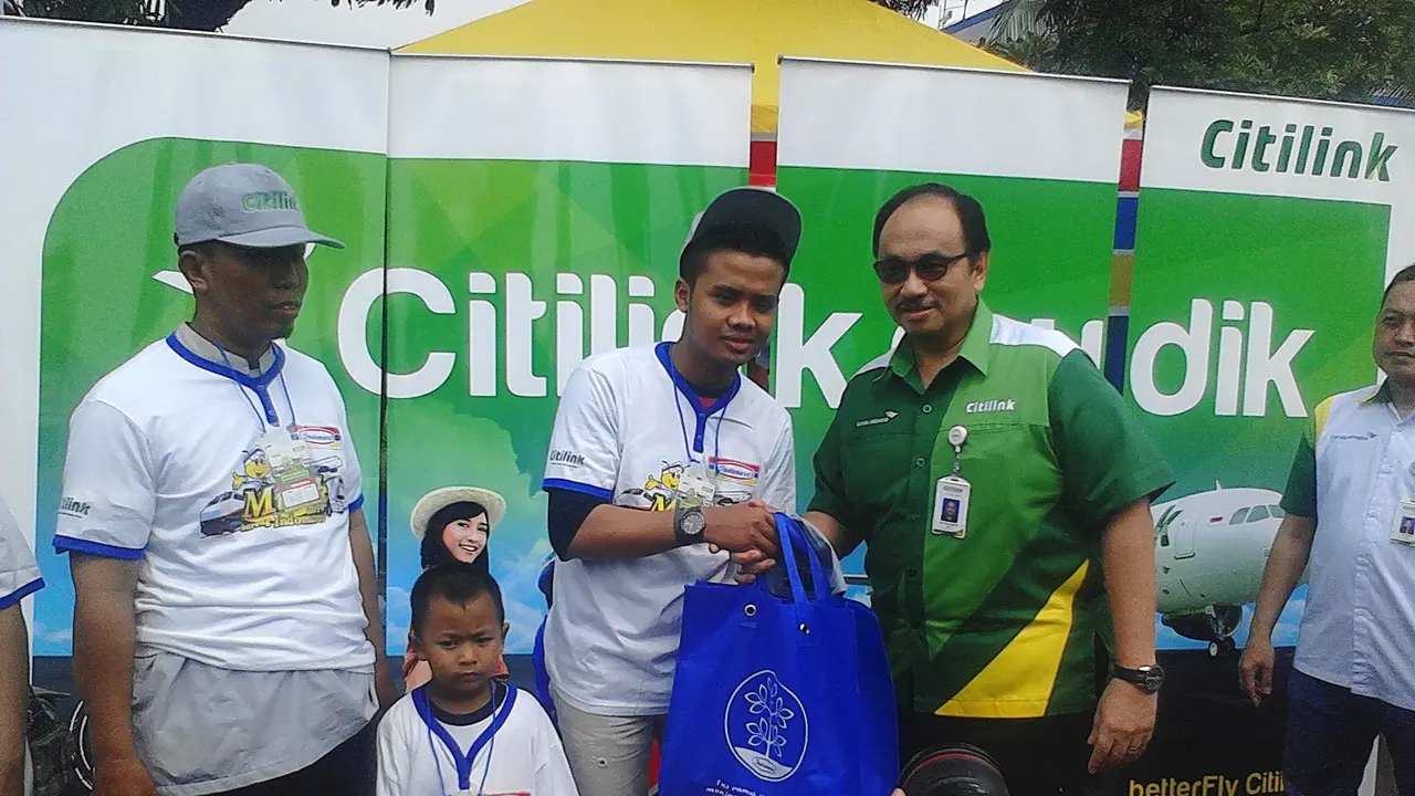 Ratusan Orang Mudik Gratis Indomaret-Citilink