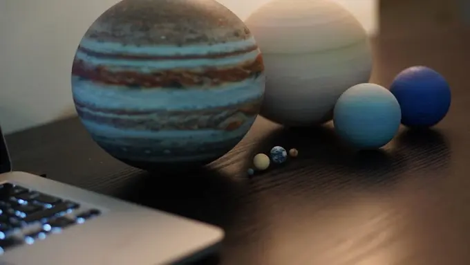 [Bintang] 10 Pajangan Planet Mini yang Bikin Rumahmu kayak Luar Angkasa