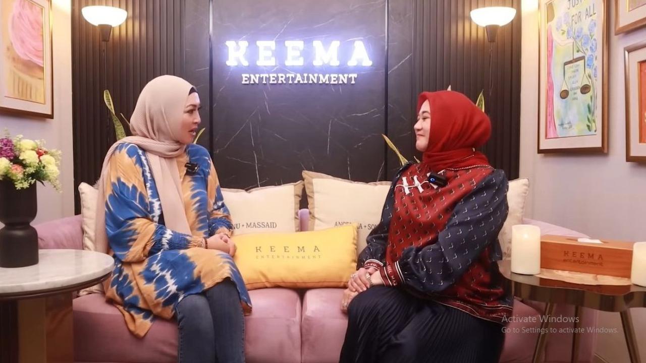 Ibunda Sabda Ahessa menyebut jika anaknya telah mengalami perubahan yang signifikan. Bahkan, Sabda pernah meminta ibunya untuk menyingkirkan semua patung-patung agar malaikat rahmat dapat masuk ke dalam rumahnya.&nbsp;