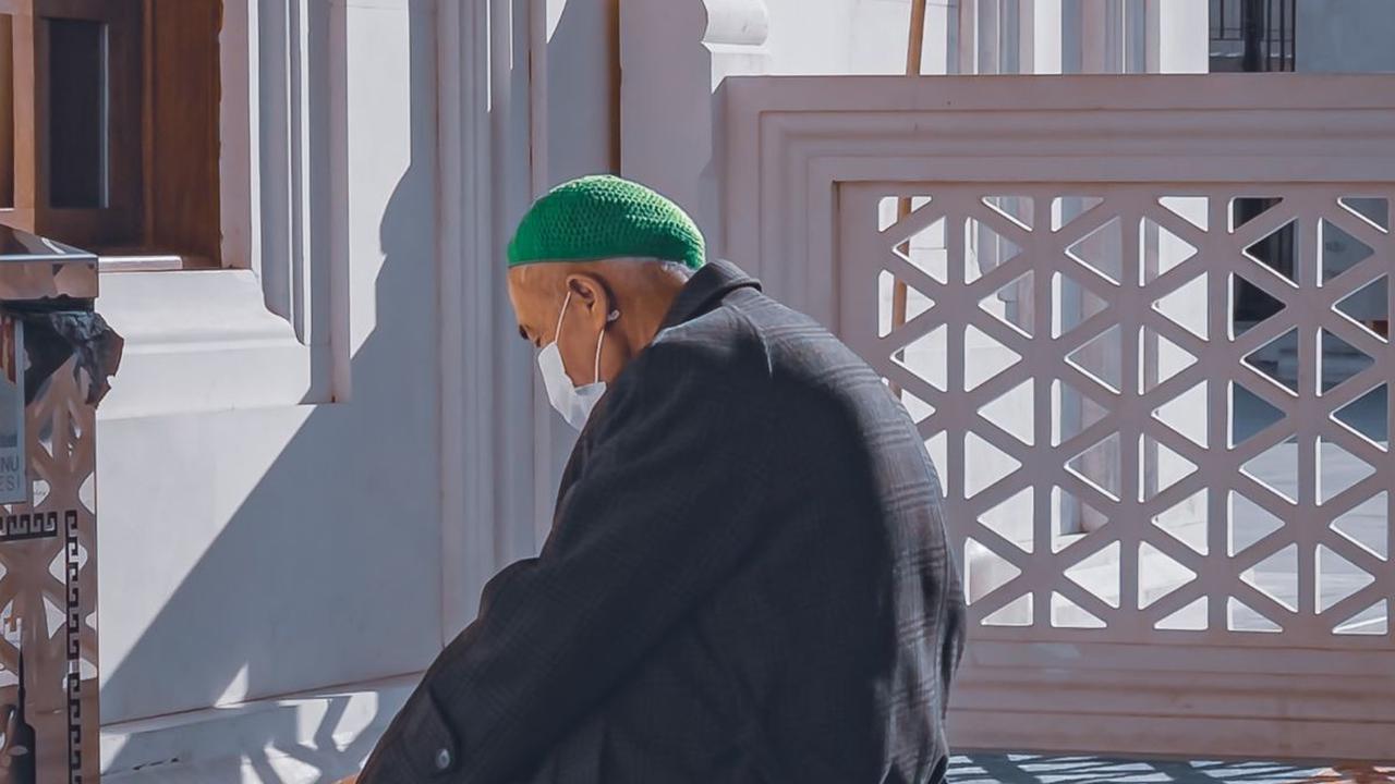Tata Cara dan Bacaan Sholat Lengkap